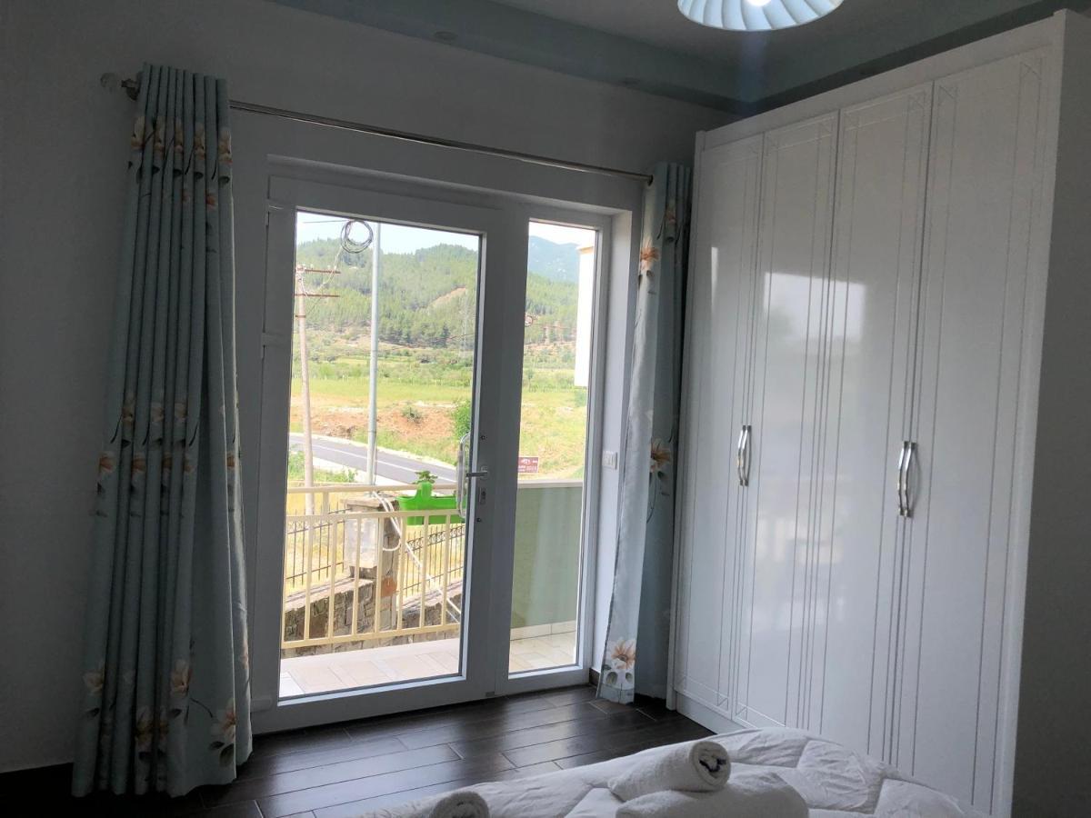 Adriatik Guesthouse Permet Exterior photo