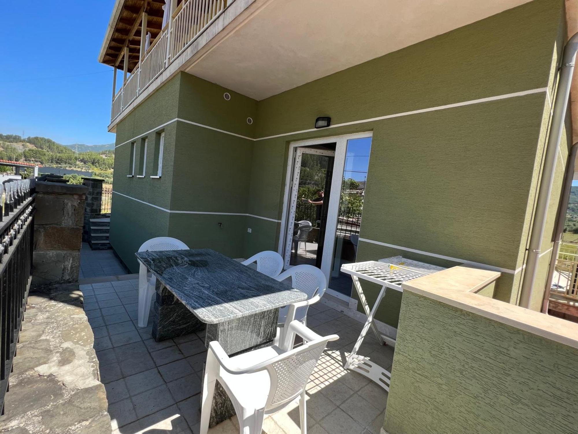 Adriatik Guesthouse Permet Exterior photo