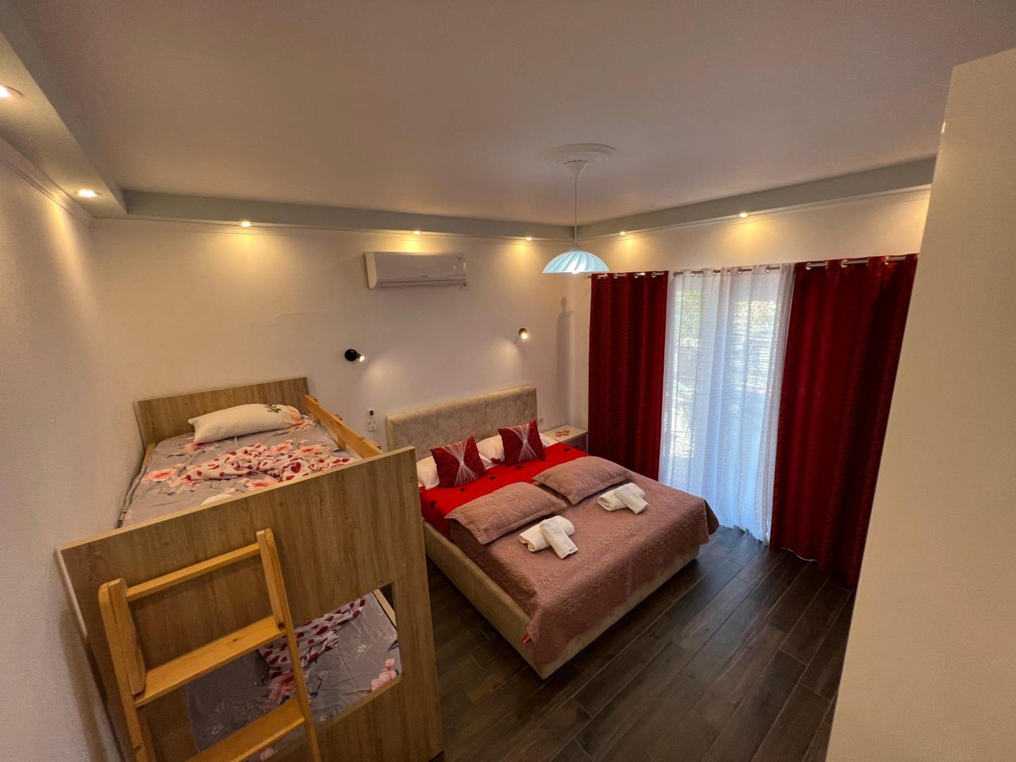 Adriatik Guesthouse Permet Exterior photo